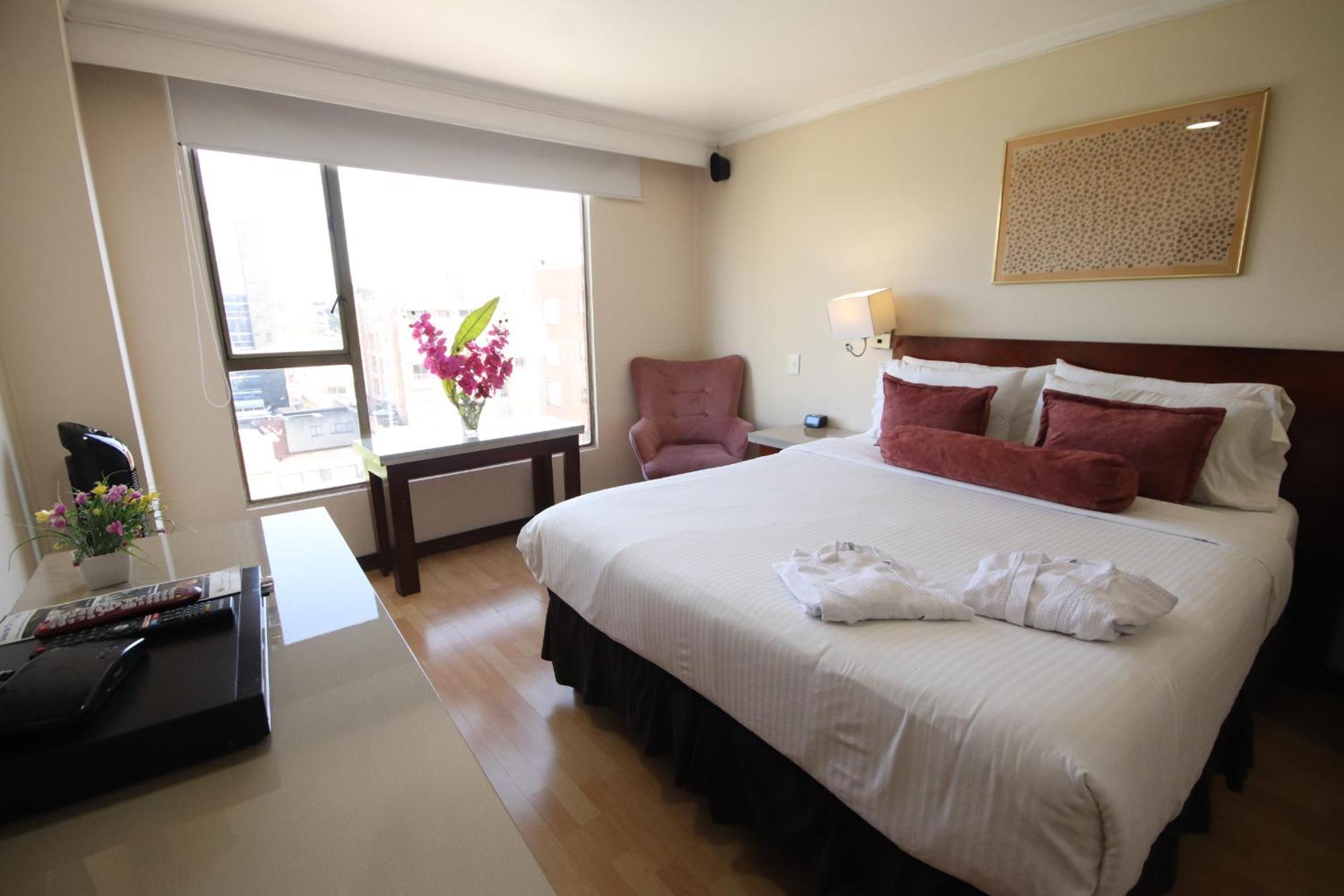 Lancaster House Hotel Bogota Exterior photo