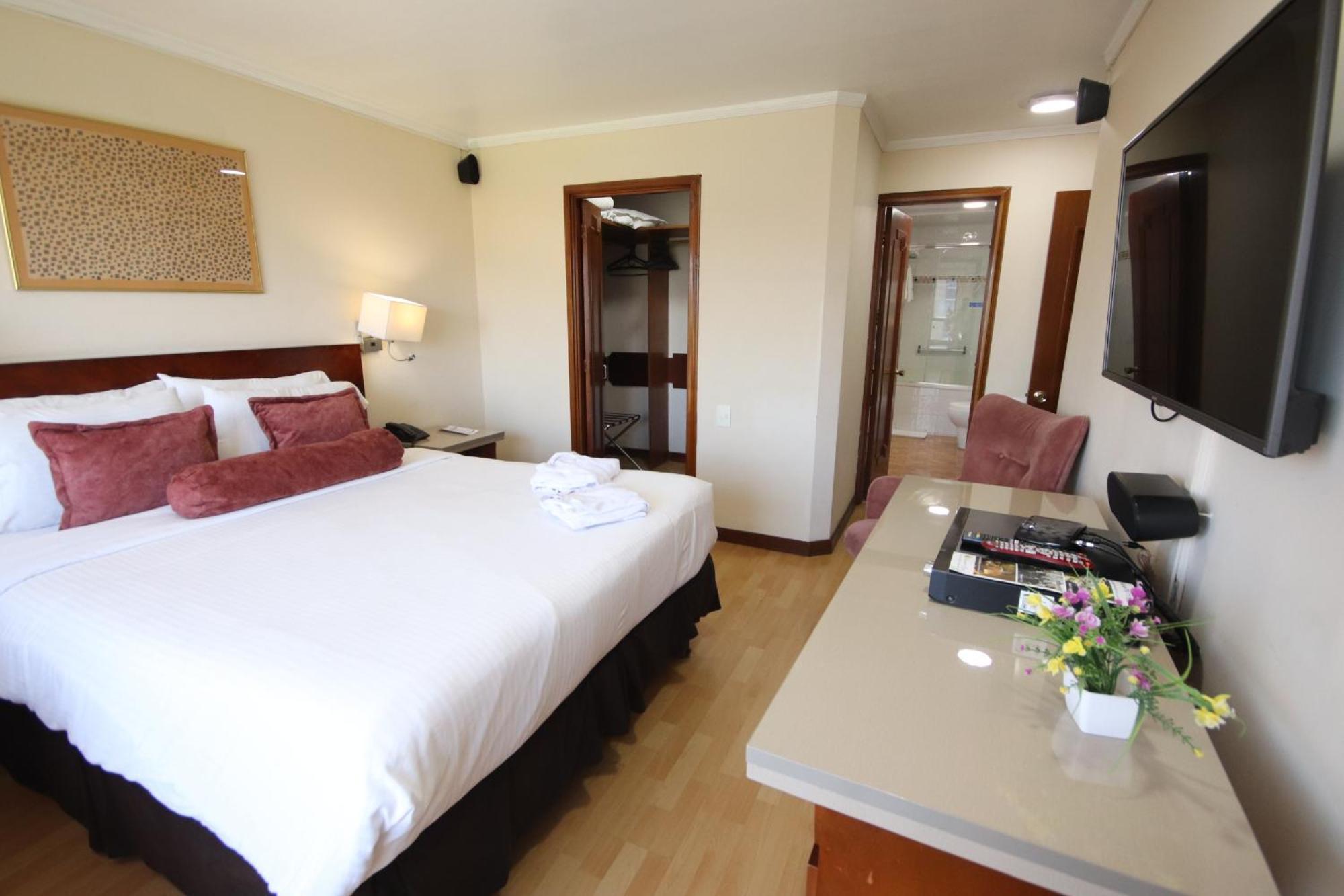 Lancaster House Hotel Bogota Exterior photo